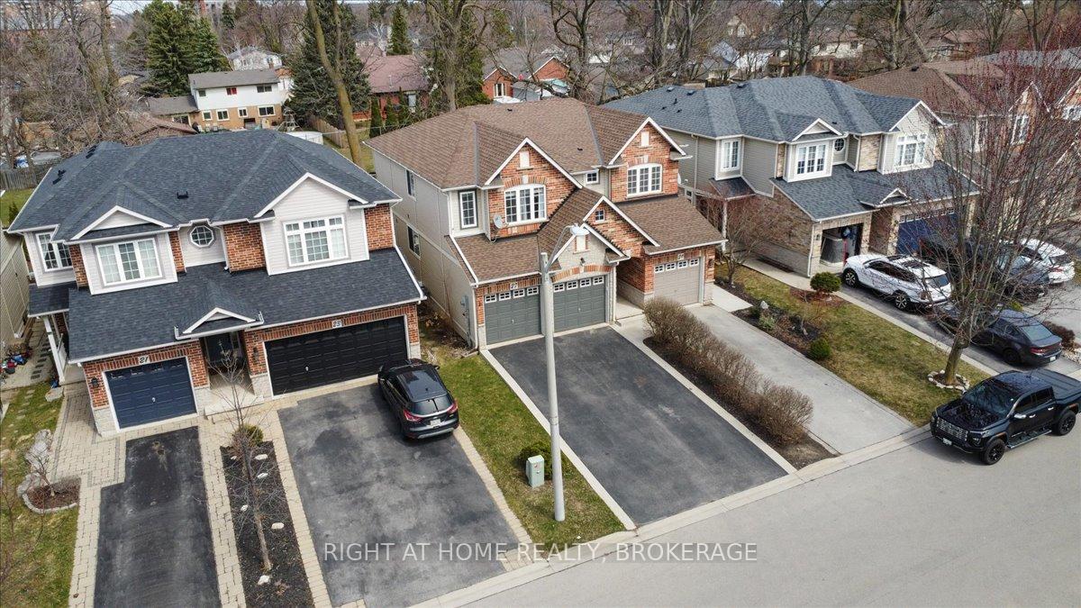 27-sunnycroft-court-hamilton-ontario-x12140733