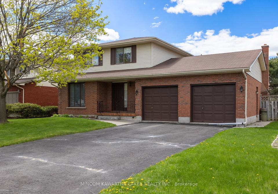 1914-parkwood-circle-peterborough-west-ontario-x12141077
