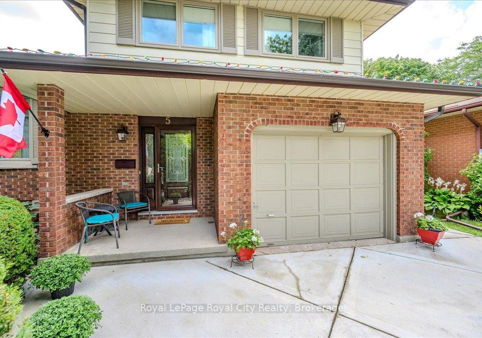 5-cabot-court-guelph-ontario-x12141100