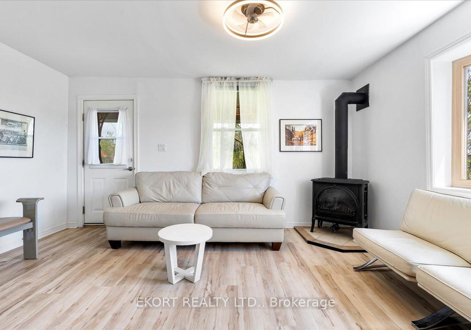 58-saint-philip-street-prince-edward-county-ontario-x12142040