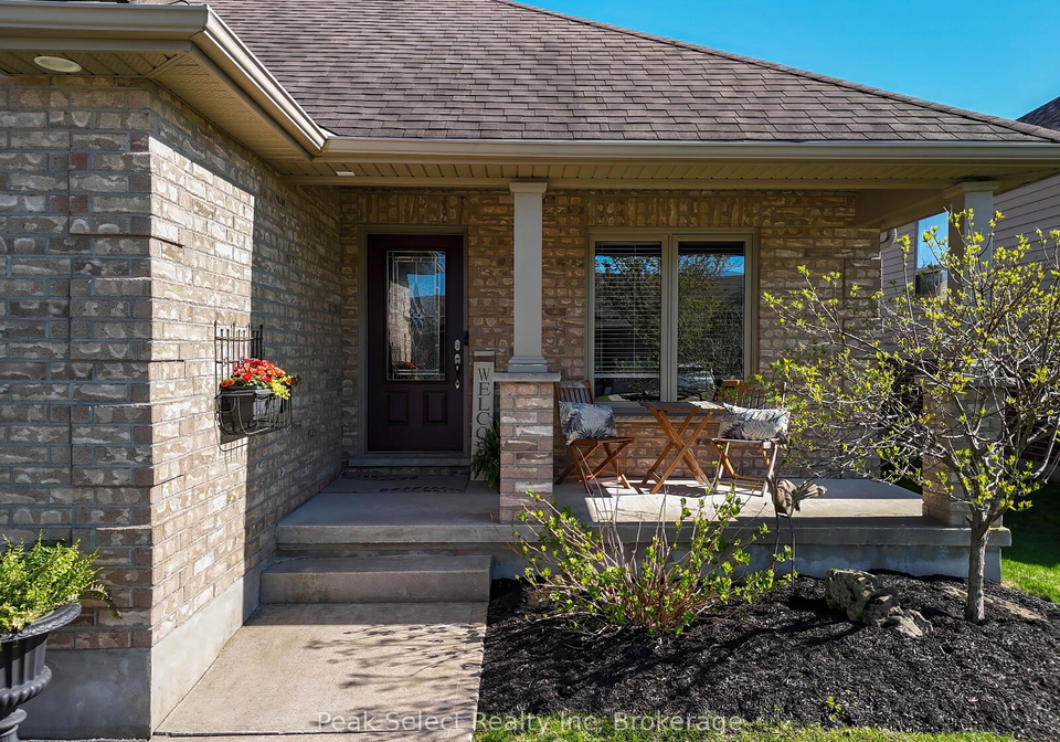 121-watson-street-lucan-biddulph-ontario-x12142042