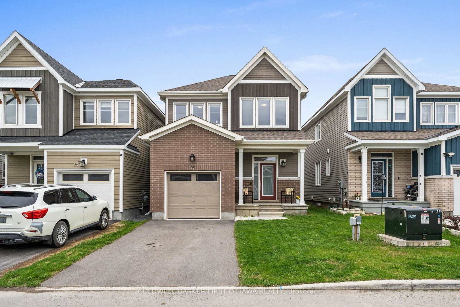 28-pacing-walk-ottawa-ontario-x12142259