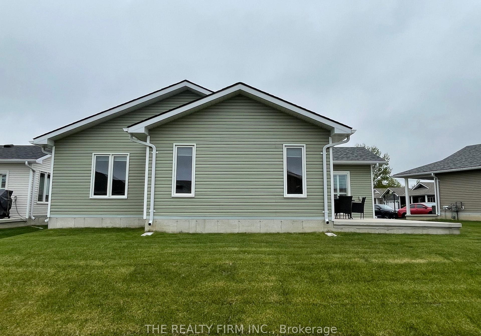 255-lake-breeze-drive-ashfield-colborne-wawanosh-ontario-x12142367