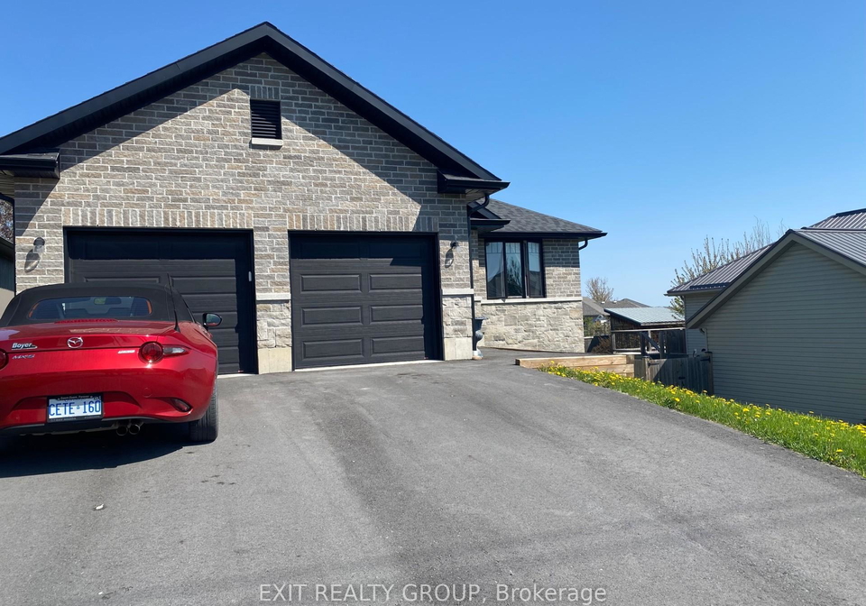 82-huffman-road-quinte-west-ontario-x12142656