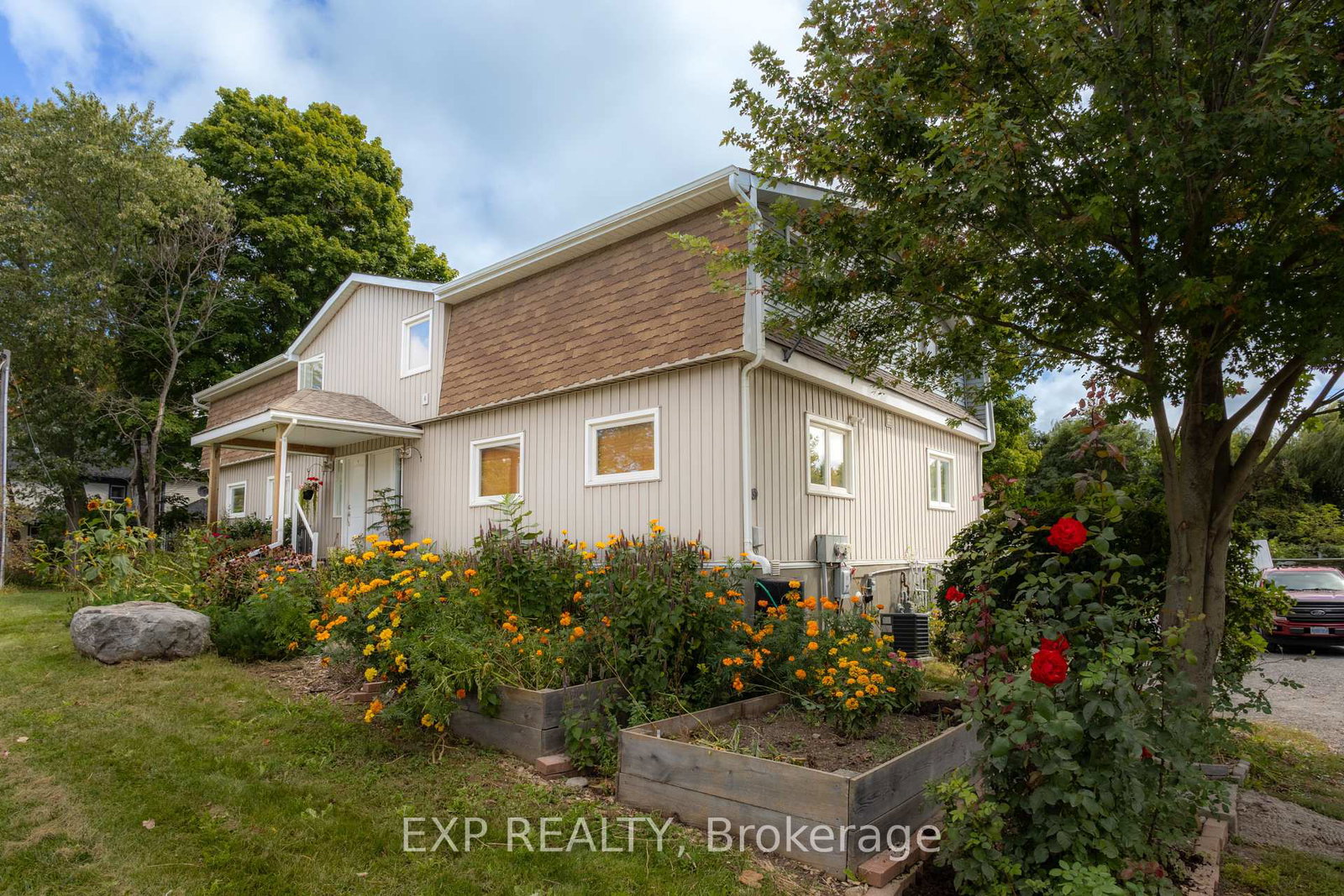 13445-loyalist-parkway-prince-edward-county-ontario-x12142740