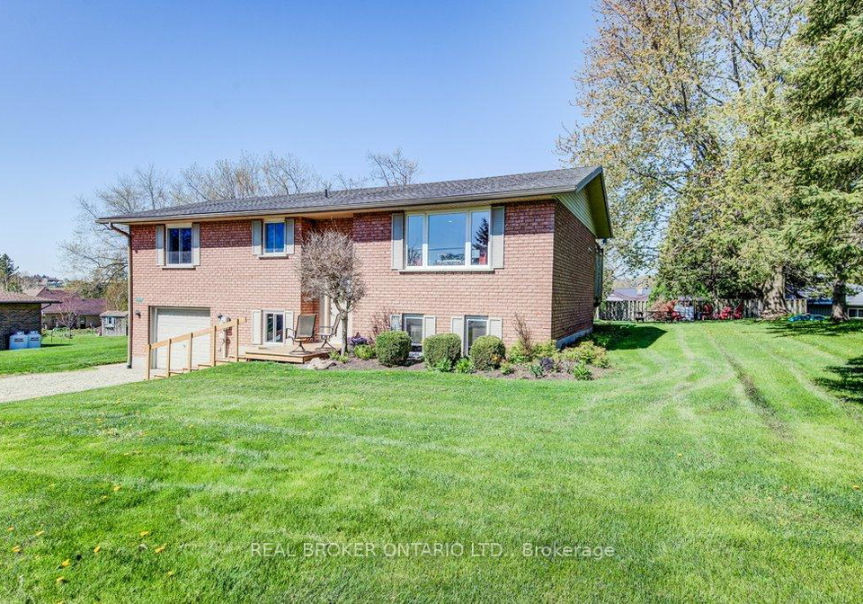 5478-brown-street-perth-east-ontario-x12142943