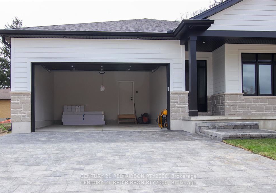 430-head-street-n-strathroy-caradoc-ontario-x12143003