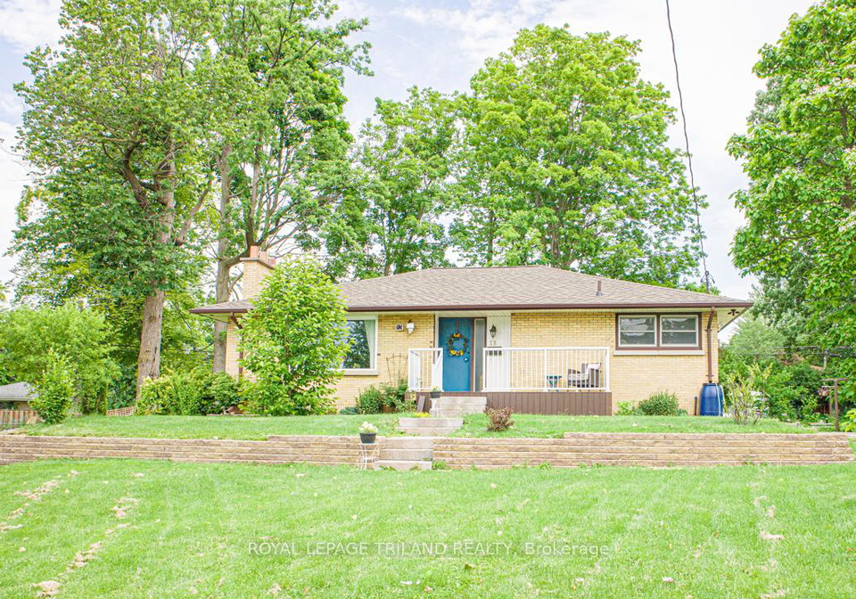 18-thorncrest-crescent-london-south-ontario-x12143007