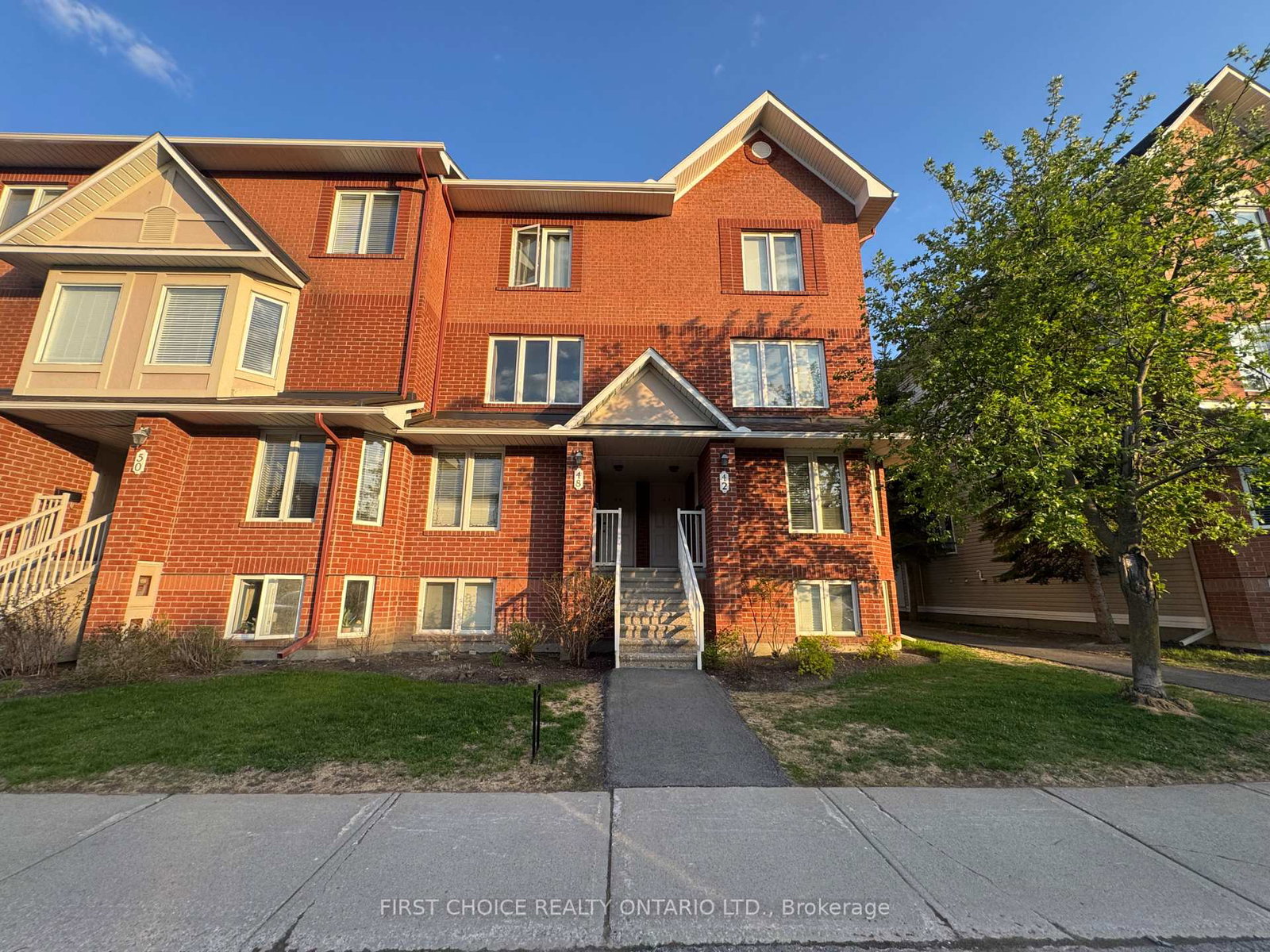 46-lakepointe-drive-ottawa-ontario-x12143180