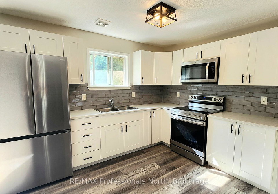 200-pine-street-bracebridge-ontario-x12144414