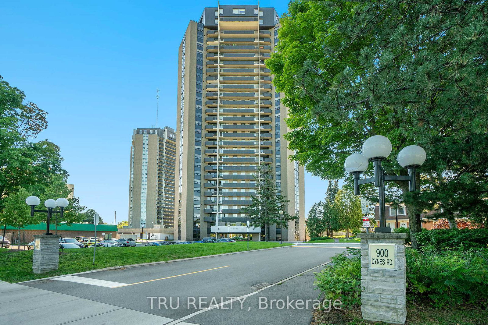 900-dynes-road-mooneysbaycarletonheightsanarea-ottawa-ontario-x12144446