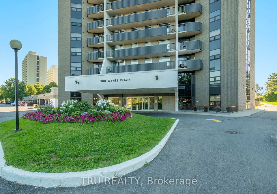 900-dynes-road-mooneysbaycarletonheightsanarea-ottawa-ontario-x12144446