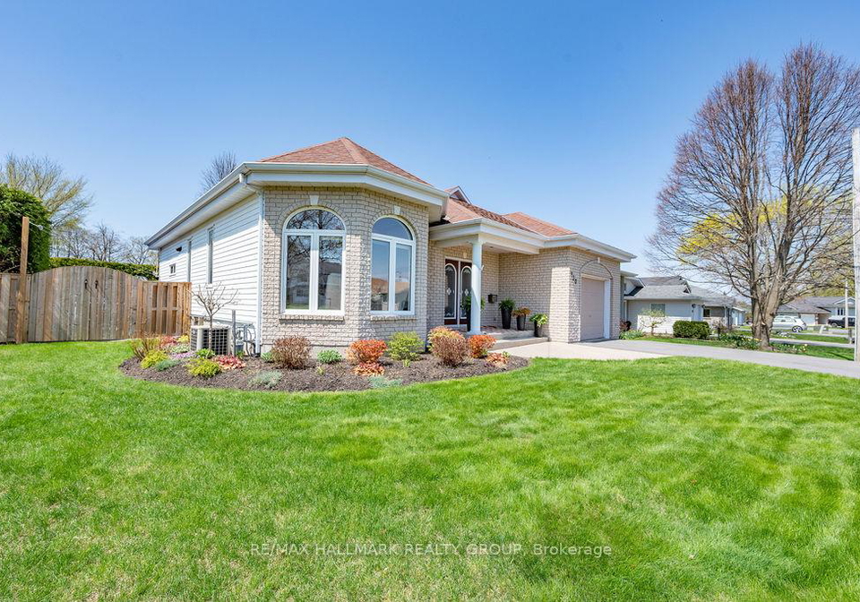 230-vanier-crescent-renfrew-ontario-x12144537