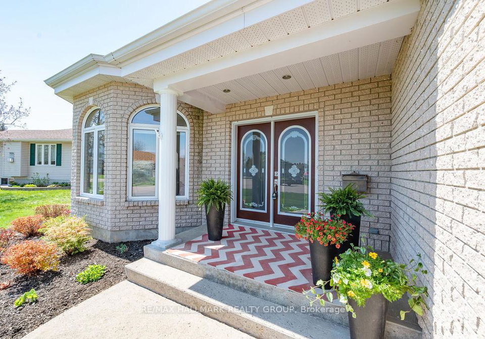 230-vanier-crescent-renfrew-ontario-x12144537