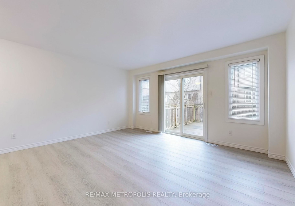 10-foxglove-crescent-kitchener-ontario-x12144571