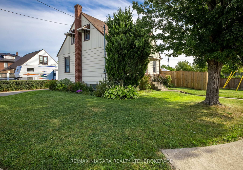 4939-hamilton-street-niagara-falls-ontario-x12144698
