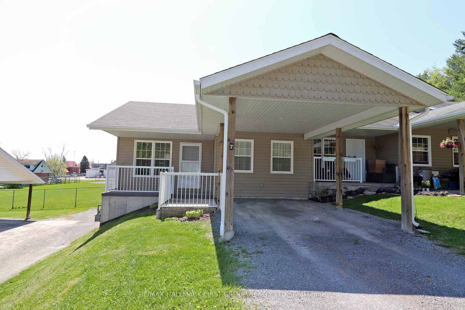 494-metcalf-street-n-tweed-ontario-x12145151
