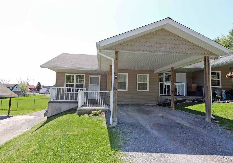494-metcalf-street-n-tweed-ontario-x12145151