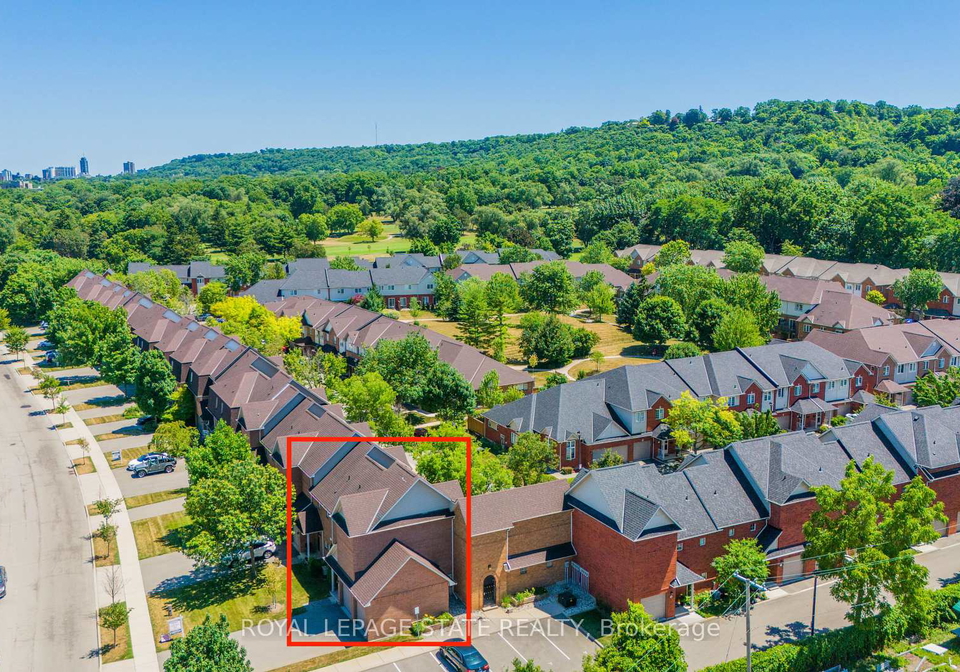 100-beddoe-drive-hamilton-ontario-x12145234
