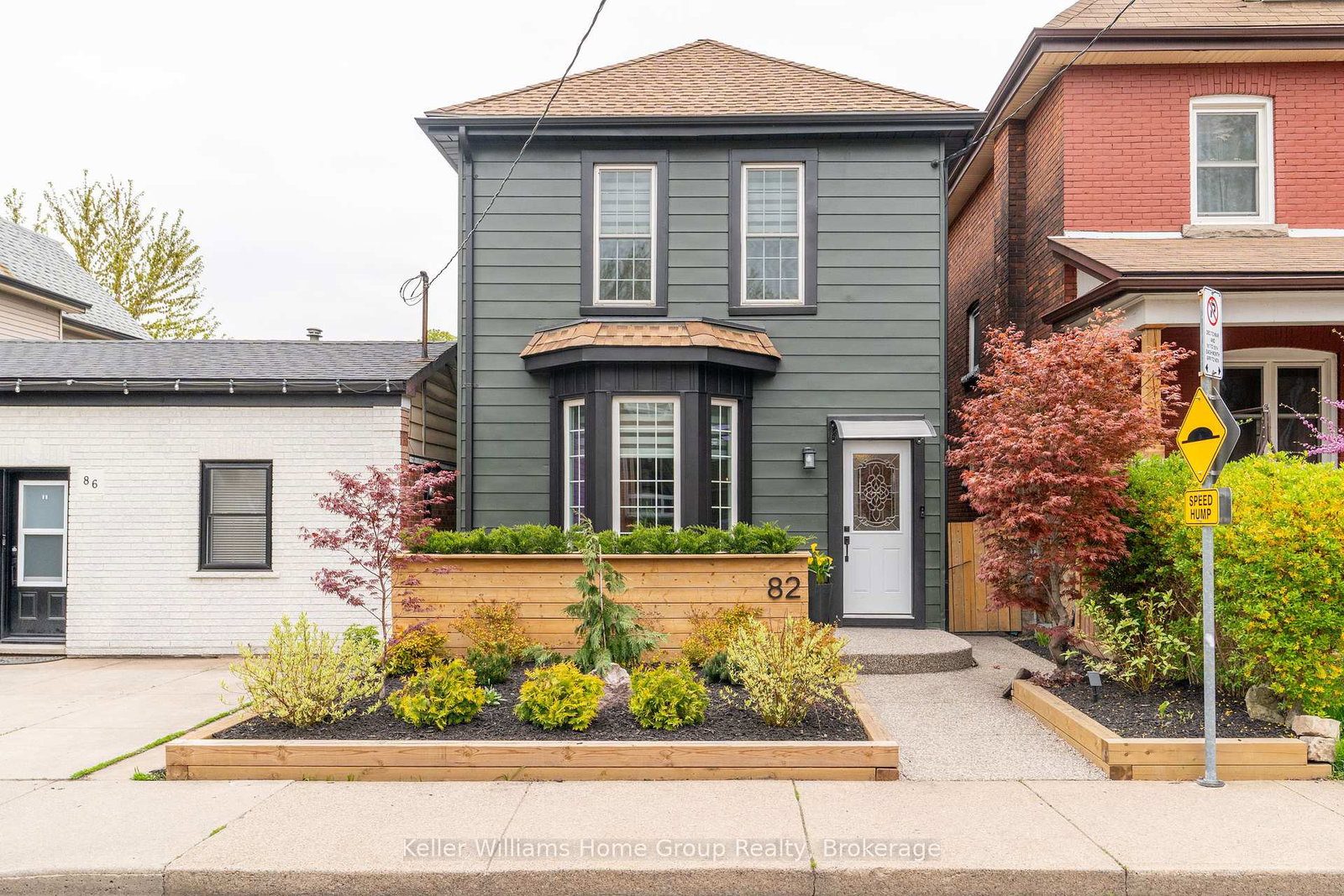 82-oak-avenue-hamilton-ontario-x12145330