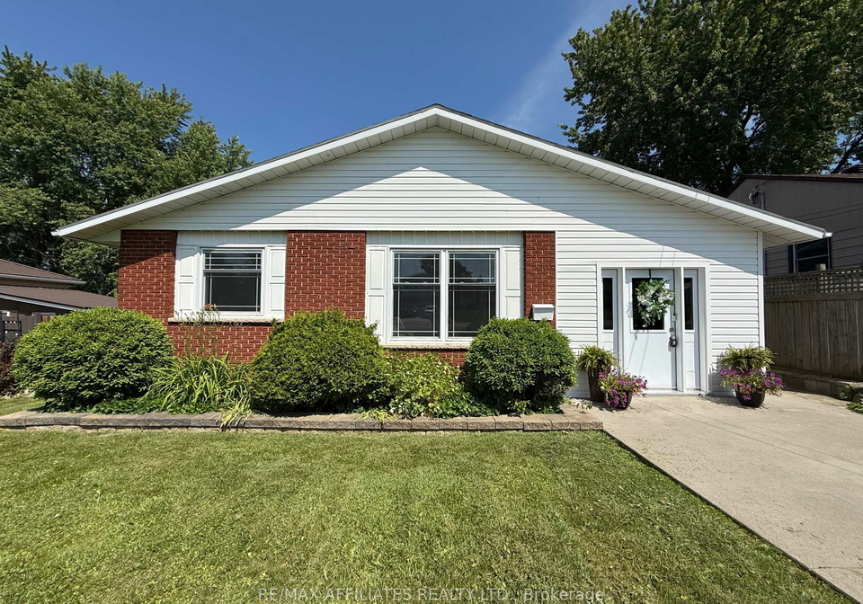 16-duke-street-brockville-ontario-x12146175