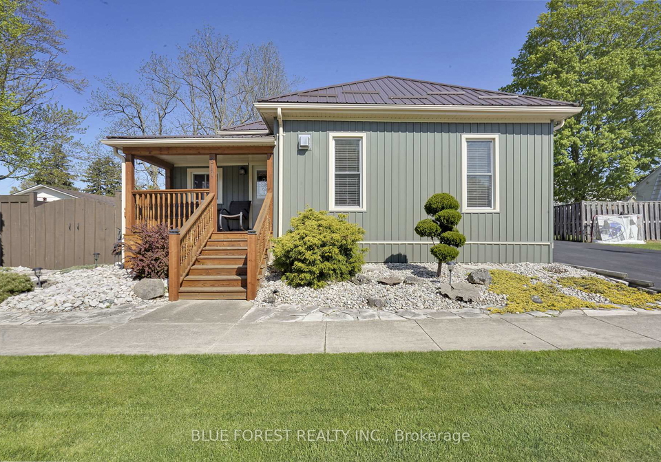 211-mary-street-duttondunwich-ontario-x12146393
