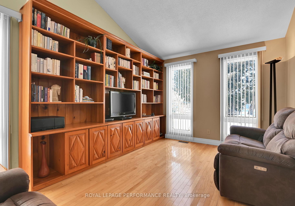 996-laporte-street-ottawa-ontario-x12146453