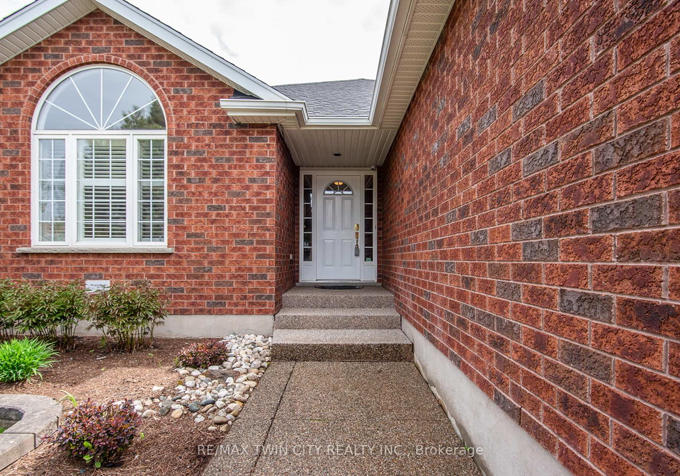 58-zinkann-crescent-wellesley-ontario-x12146513