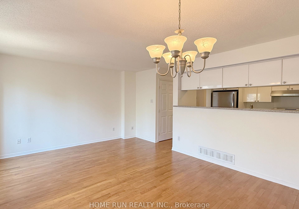 35-santa-cruz-private-ottawa-ontario-x12146635