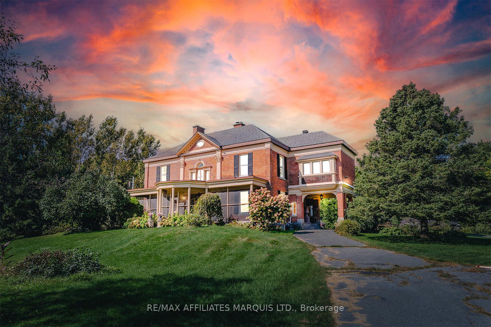 20763-old-highway-2-road-south-glengarry-ontario-x12146746