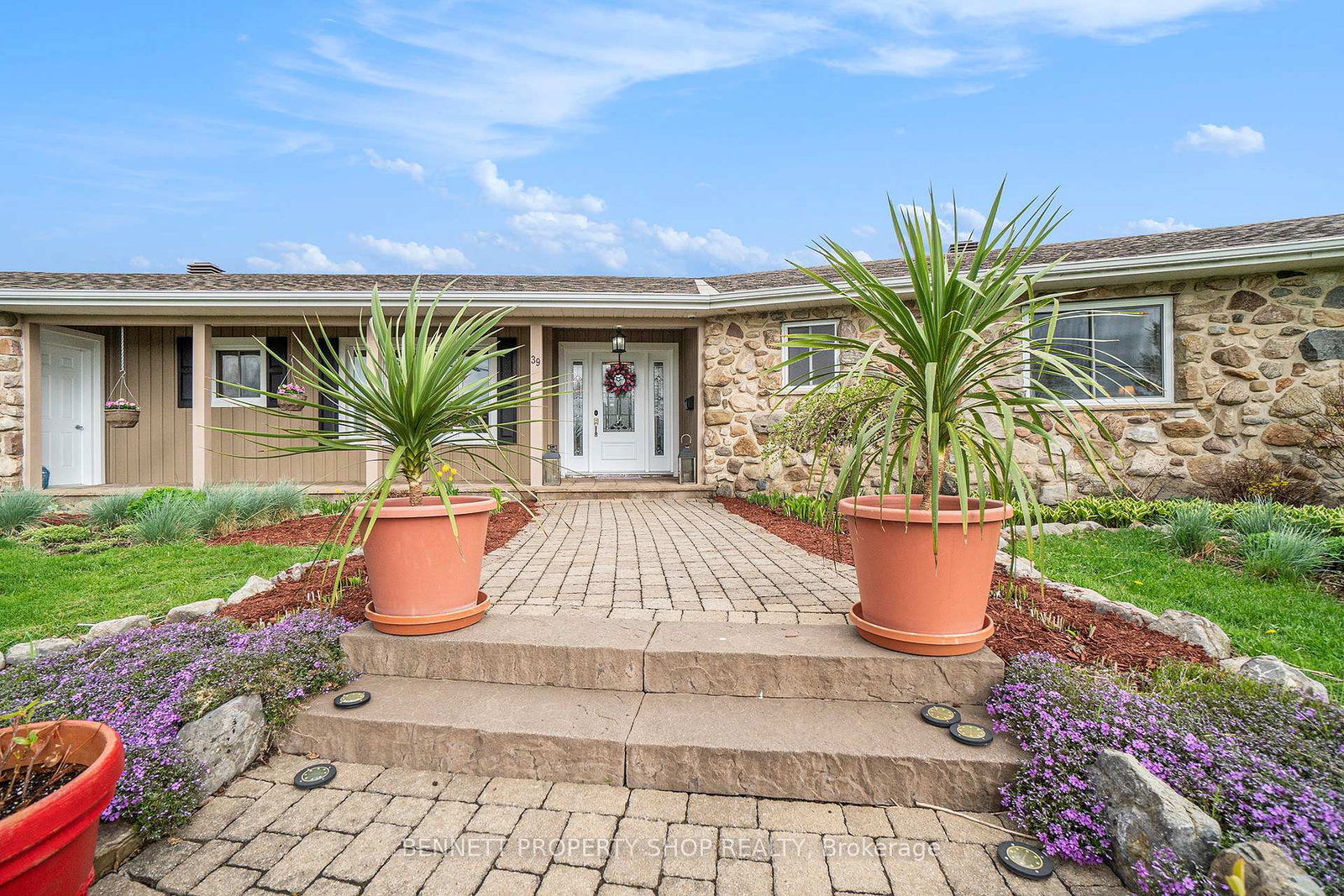 39-front-street-e-north-glengarry-ontario-x12147051