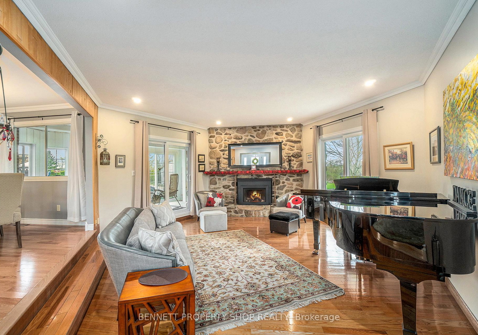 39-front-street-e-north-glengarry-ontario-x12147051
