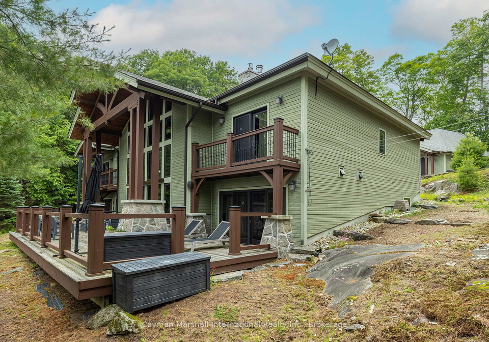 84-bigwin-island-lake-of-bays-ontario-x12147540