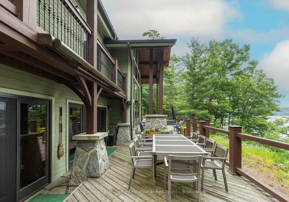 84-bigwin-island-lake-of-bays-ontario-x12147540