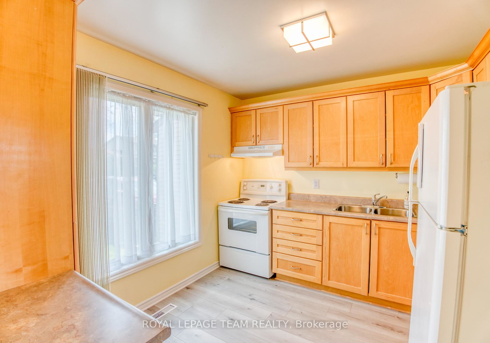 23-tulane-crescent-ottawa-ontario-x12148067