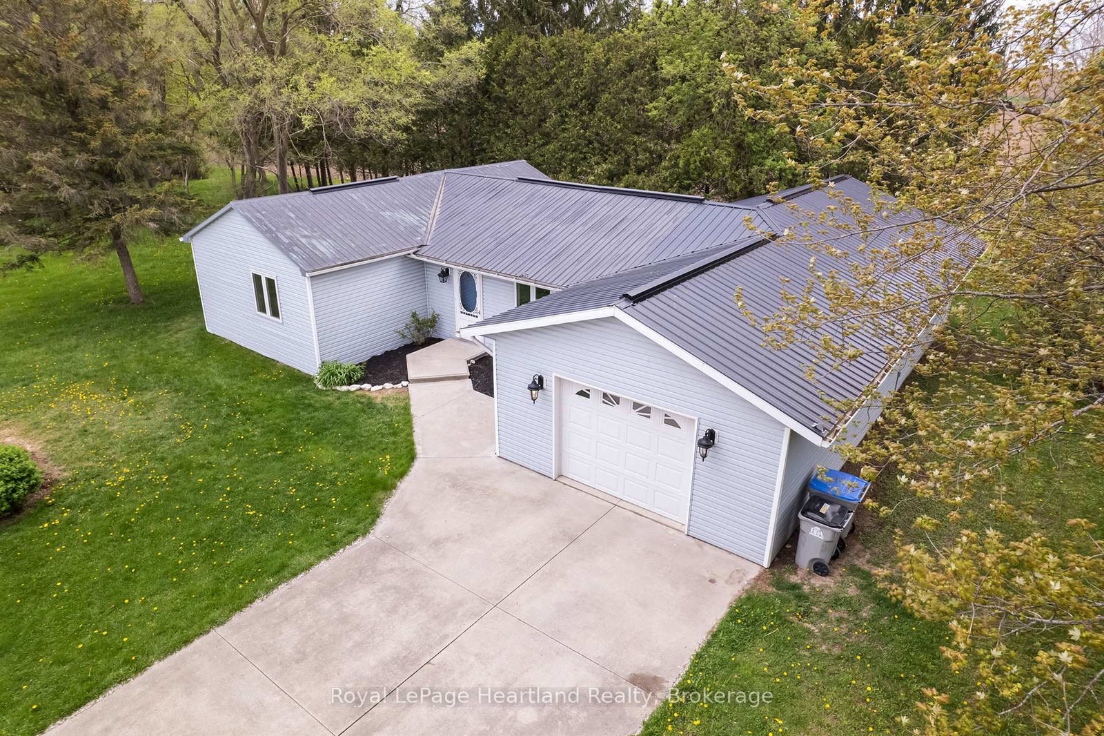 322-main-street-central-huron-ontario-x12148169