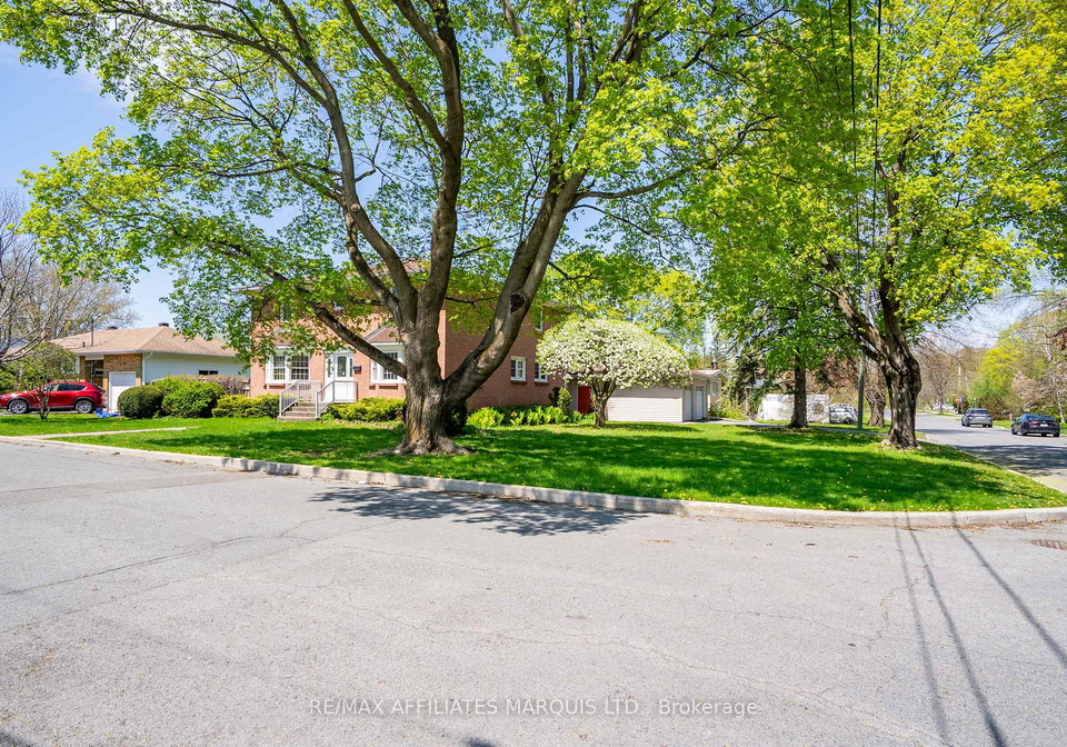 1403-jane-street-cornwall-ontario-x12148336