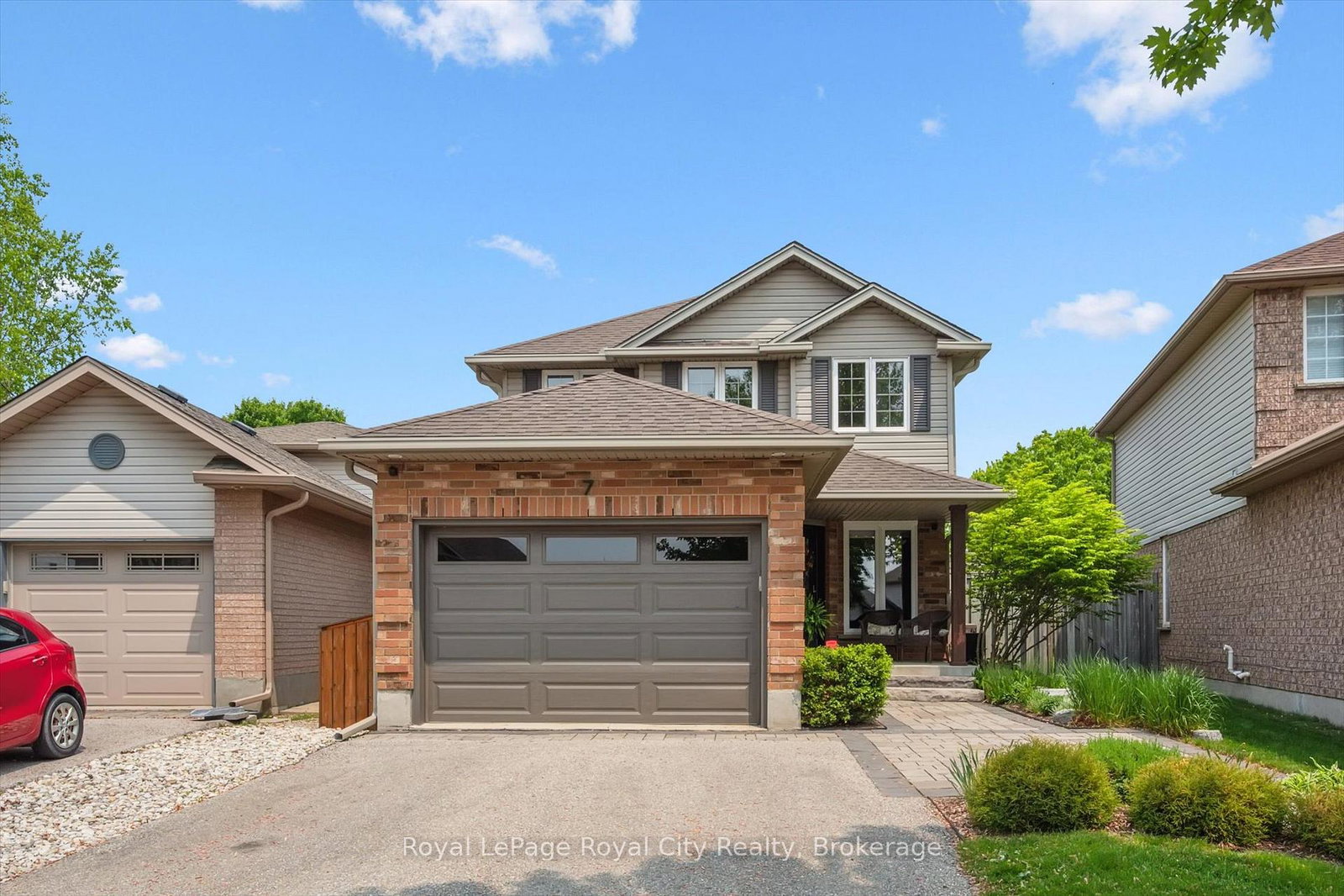 7-hill-trail-guelph-ontario-x12148420