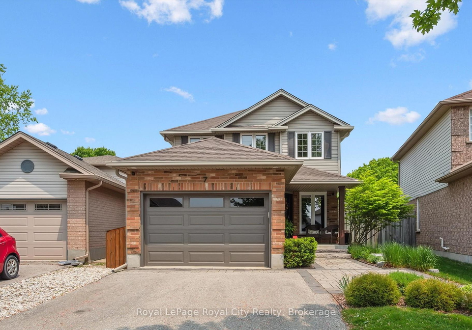 7-hill-trail-guelph-ontario-x12148420