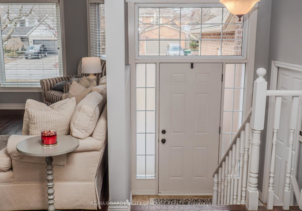 20-woodside-square-pelham-ontario-x12148473