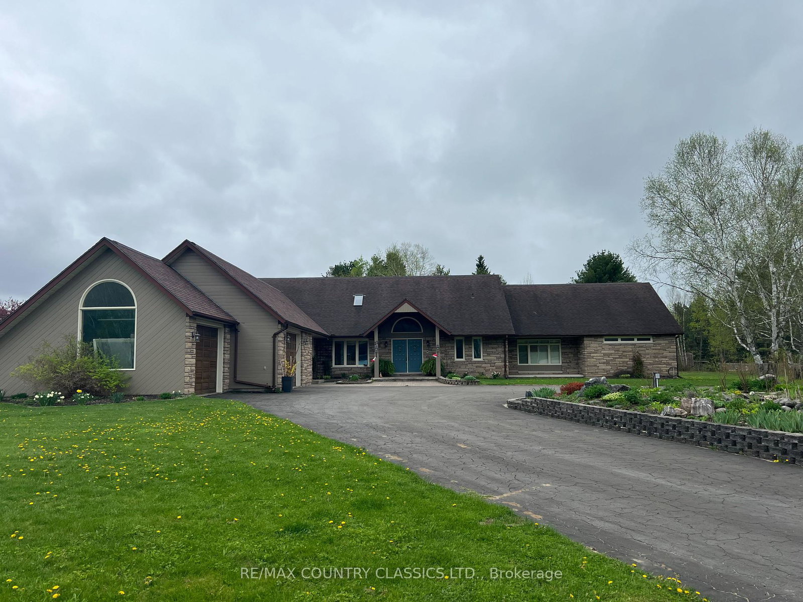 11-golfview-drive-bancroft-ontario-x12148612