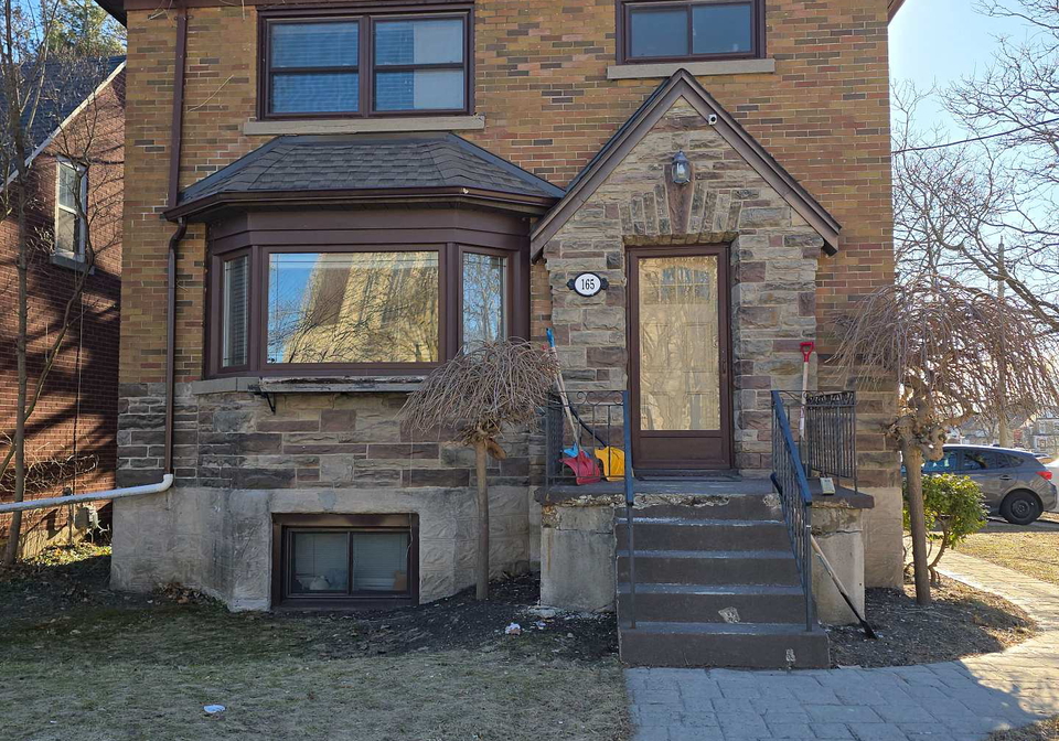 165-margaret-avenue-kitchener-ontario-x12148688
