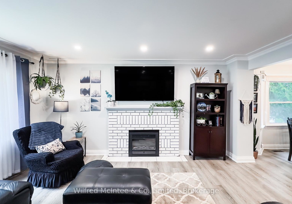 301-carling-terrace-north-huron-ontario-x12149218