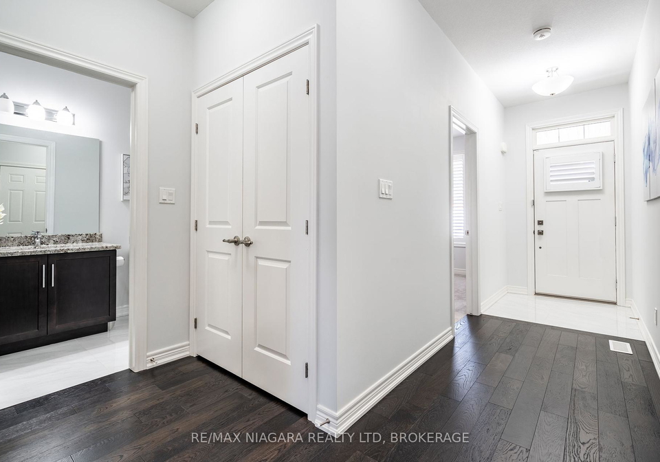 8-toe-blake-court-grimsby-ontario-x12149608