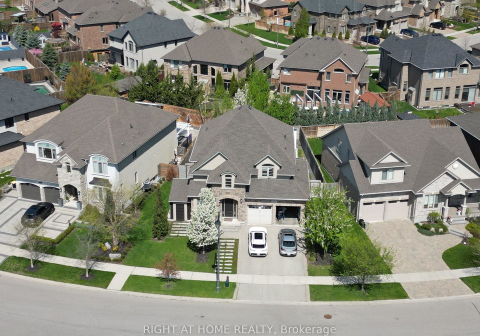320-deerfoot-trail-waterloo-ontario-x12149752