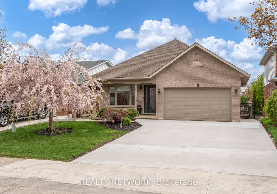 19-essling-avenue-hamilton-ontario-x12149884