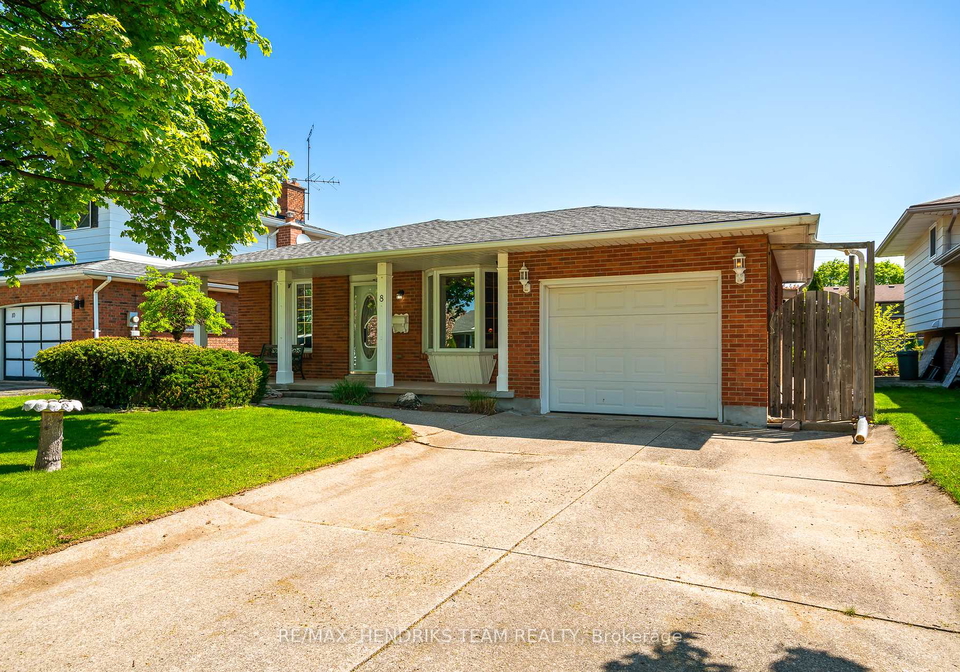 8-dolly-circle-st-catharines-ontario-x12149940
