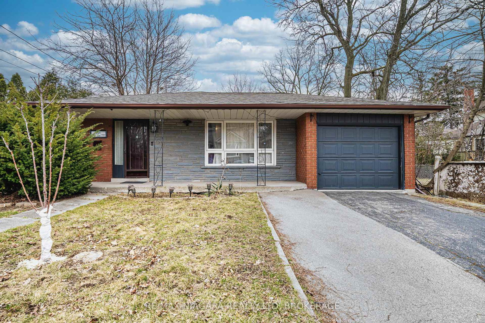 225-west-2nd-street-hamilton-ontario-x12150133