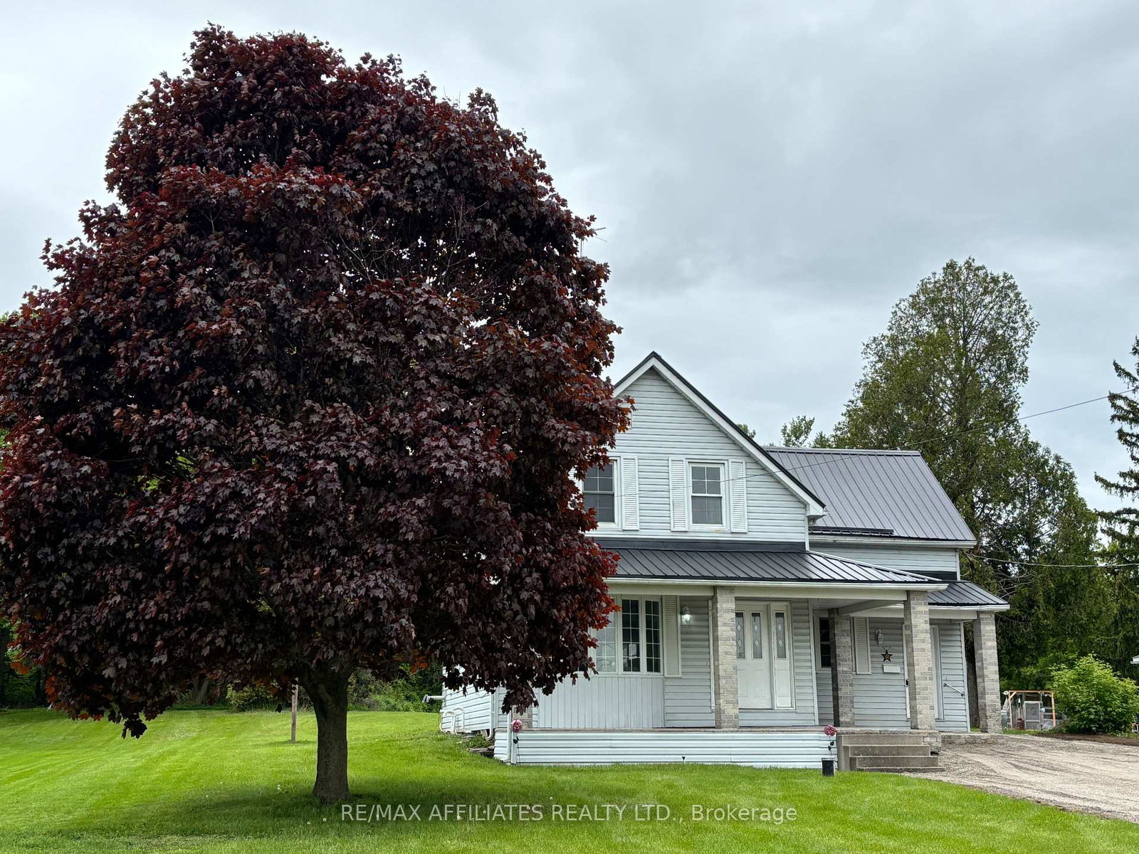 56-centre-street-edwardsburghcardinal-ontario-x12151011