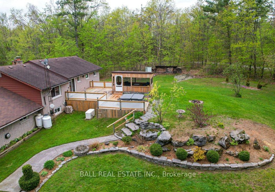 153-fire-route-26-trent-lakes-ontario-x12151116